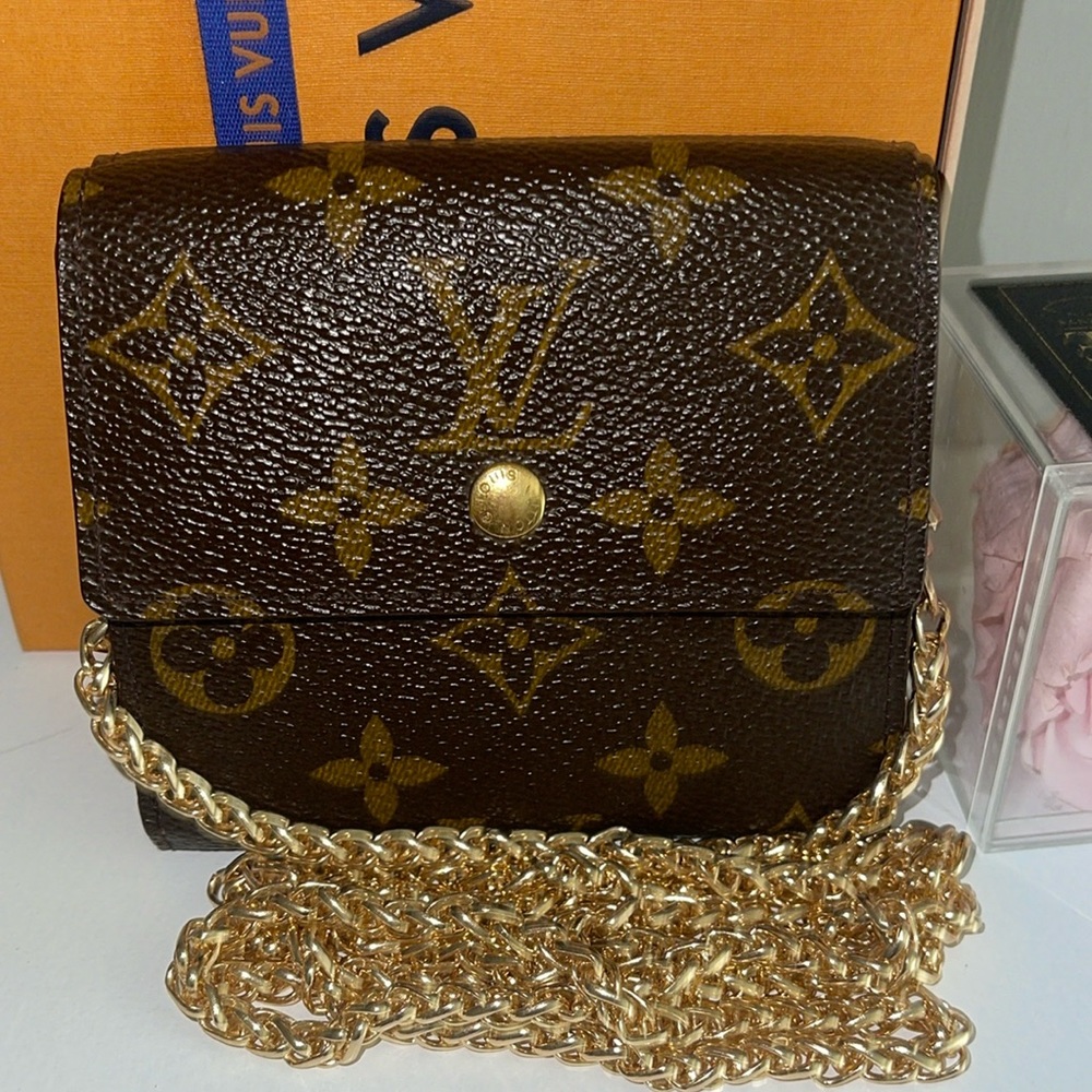 Louis Vuitton monogram Elise bifold crossbody wallet 🔥